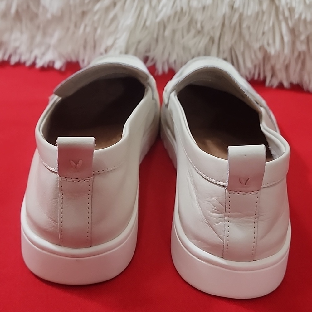 Vionic Uptown Penny Loafer - Picture 4 of 10